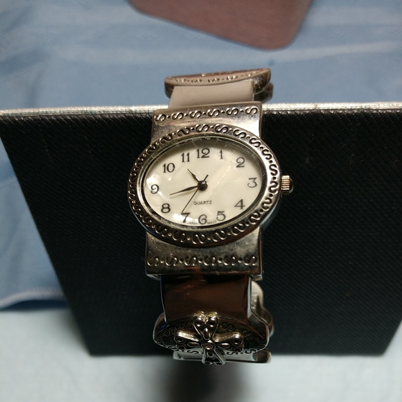 Vintage Cuff Bezel Quartz Silver Watch Oval Face With Faith Hope Love on Band - Picture 5 of 15